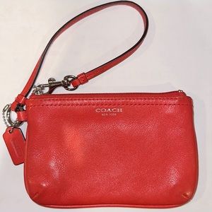 COACH WRISTLET 🍒